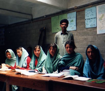 Charposan Girls in class Pakistani girls in class