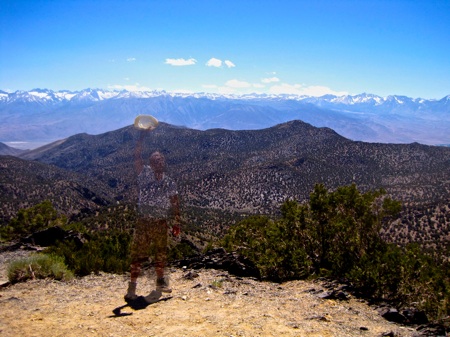 there's nothing like a friendly ghost a ghost waving his hat in front of the Sierras